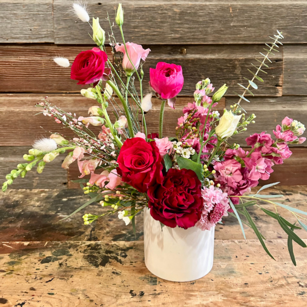 Shop Sweetwater's Flower Arrangements & Gift Boxes
